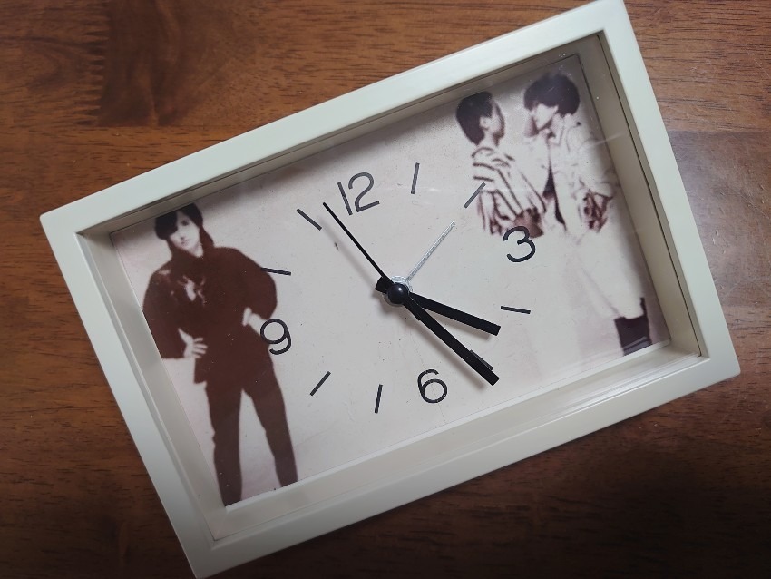 ALFEEの置き時計